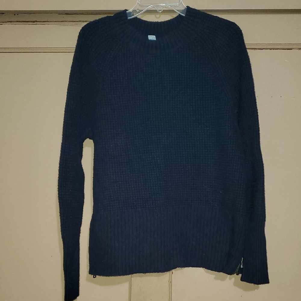 L.L. Bean Women's Black Crewneck Sweater